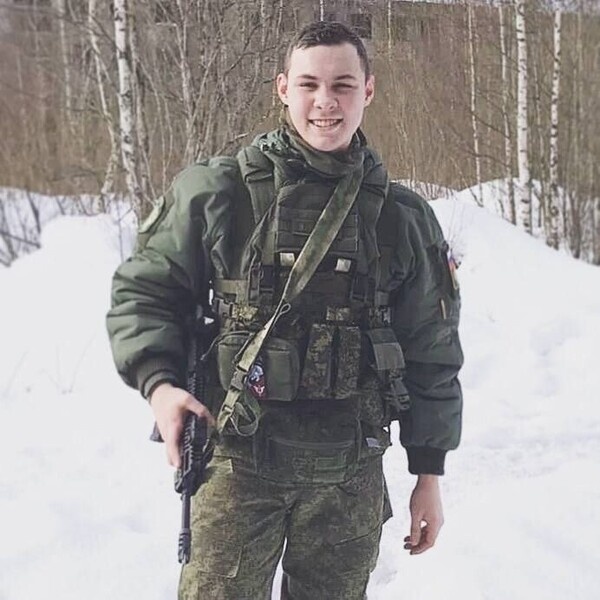 Сашка-доброволец Сашка-доброволец