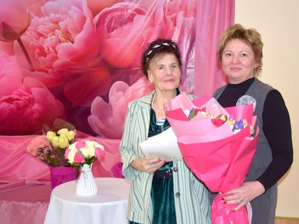 Жительница Мги отметила 85-летний юбилей Жительница Мги отметила 85-летний юбилей