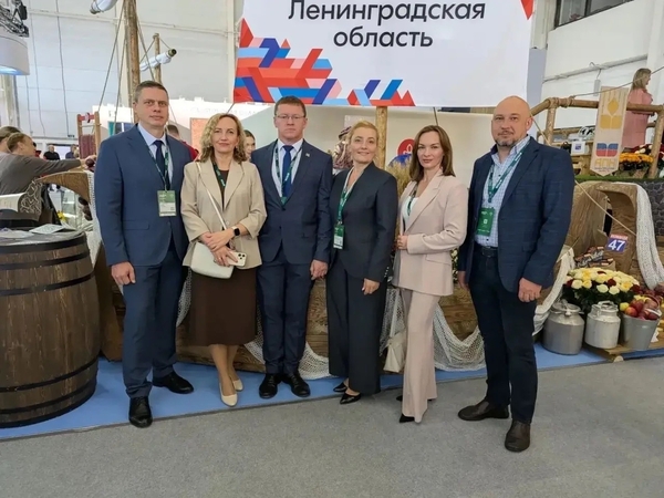 С визитом — на агропромышленную выставку С визитом — на агропромышленную выставку